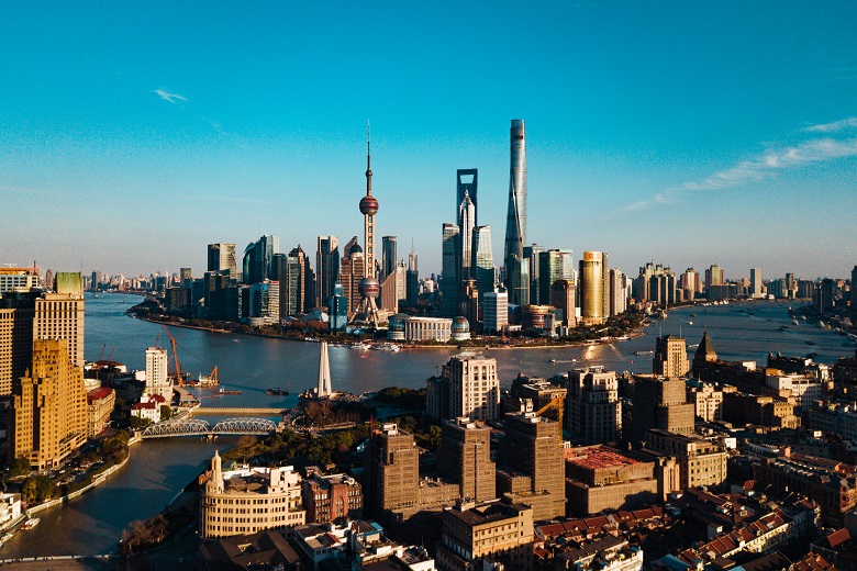 国民经济的支柱产业：房地产市场的波涛翻滚，不断反转